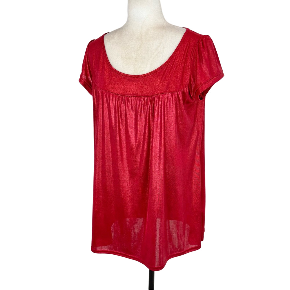 Tout Simplement shiny red top